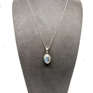 Collier avec pierre de lune