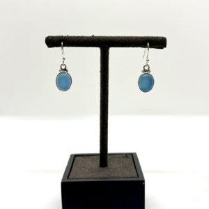 Boucles d'oreilles pendante avec calcedoine bleue