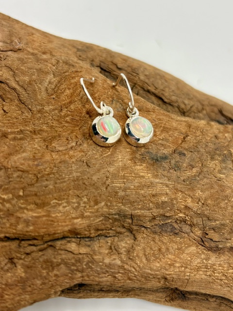 Boules d'oreilles en argent 925 avec opale – Image 3